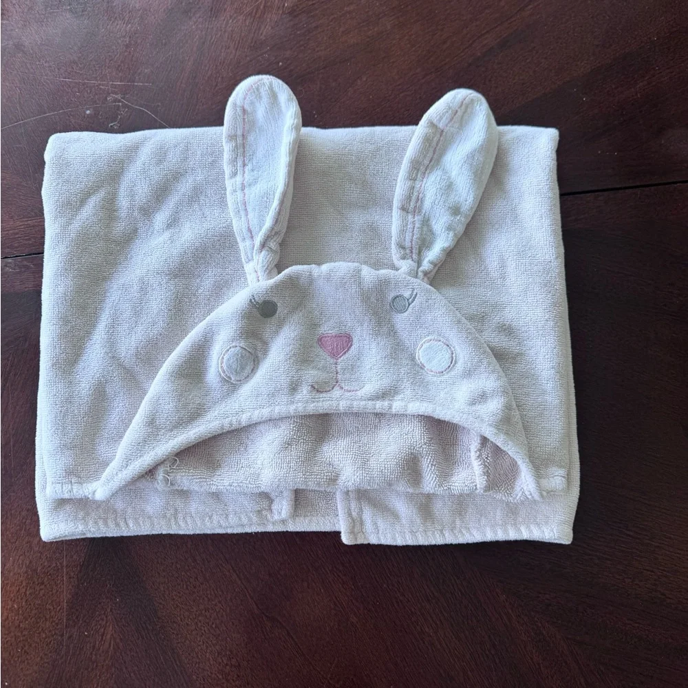 Pottery Barn Kids Bunny Hooded Baby Towel Blush Bath Wrap - Picture 4 of 4